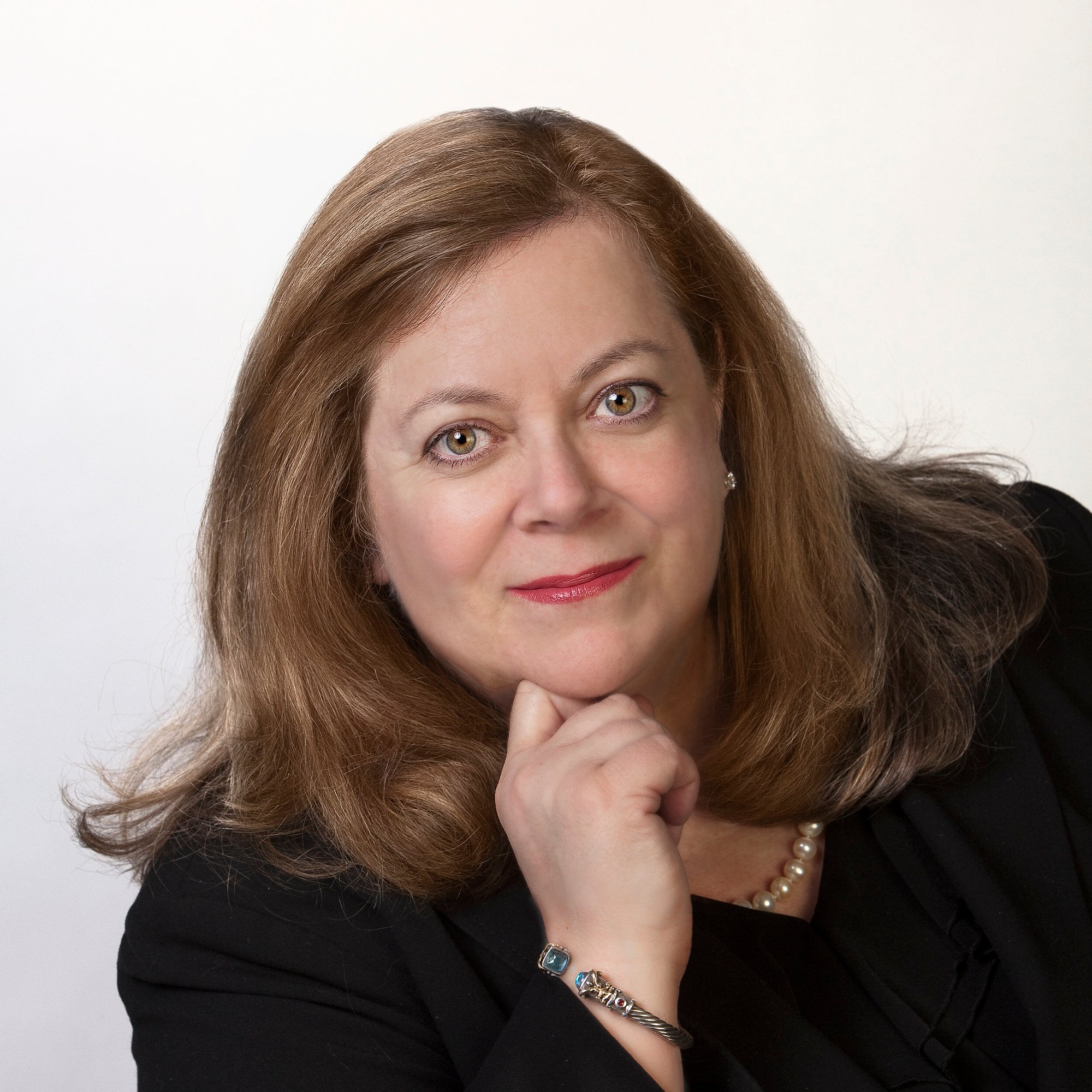 Silvia Coulter Headshot